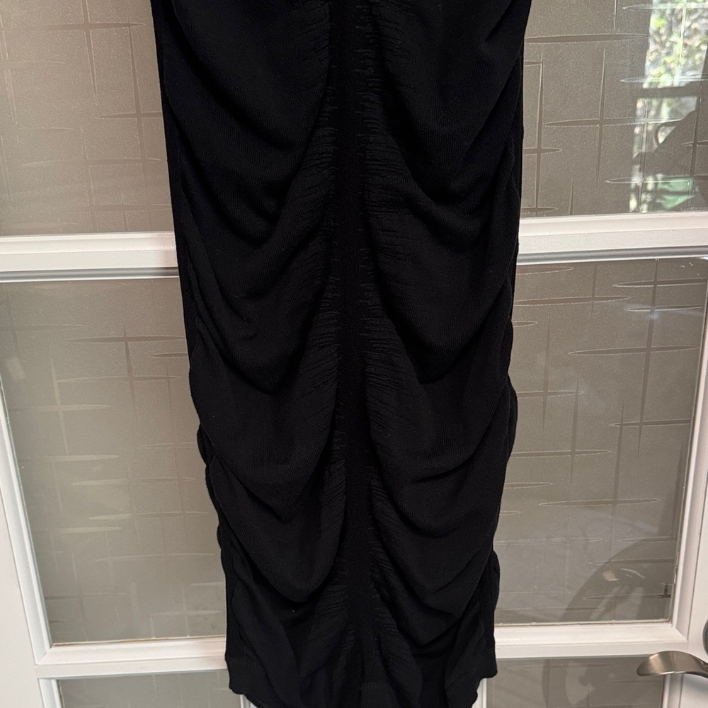 Hugo Boss Elegant Black Sleeveless Dress - Picture 4 of 9
